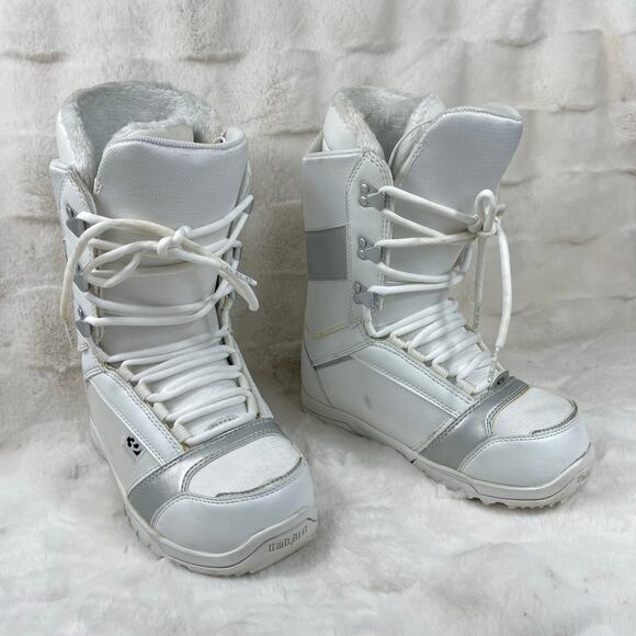 🔥Thirty Two Women’s 7 Walker Snowboard Boots White- Gray Comfort Fit Soft - Picture 2 of 13